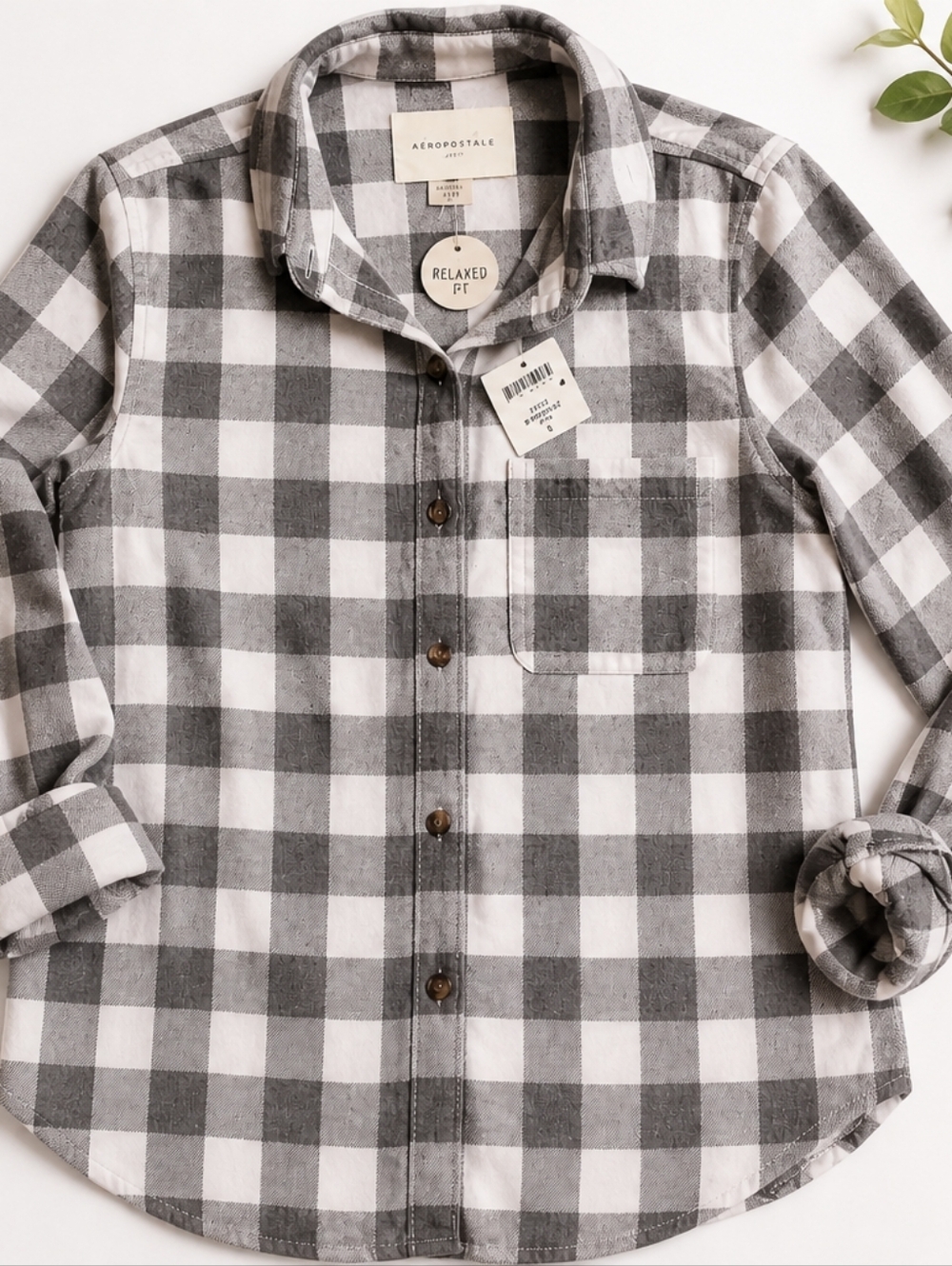 NWT Aeropostale Gray White Plaid Flannel Shirt Size Small Relaxed Fit